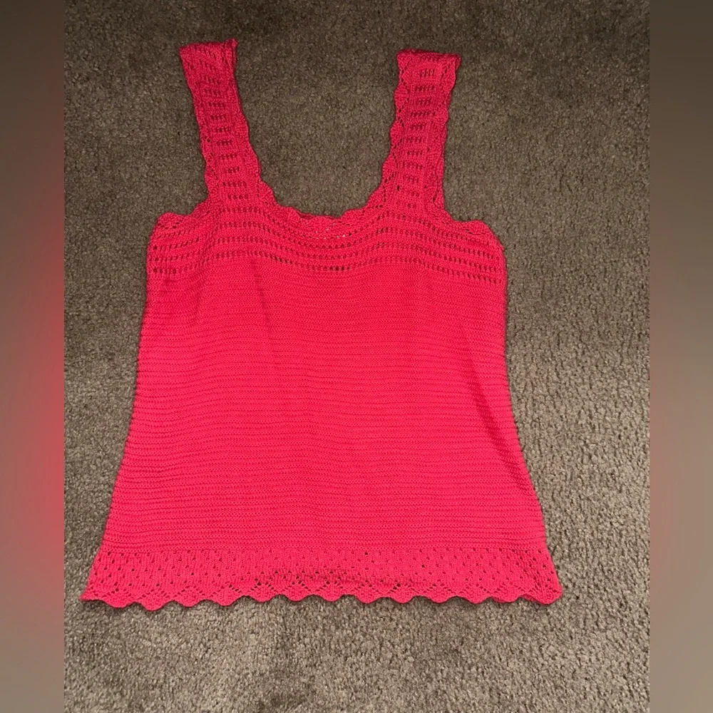FREE ASSEMBLY CROCHET TANK TOP - SiZE SMALL - Picture 7 of 7